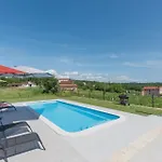 Levak Βίλα Motovun