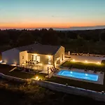 Levak Villa