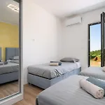 Levak Villa *