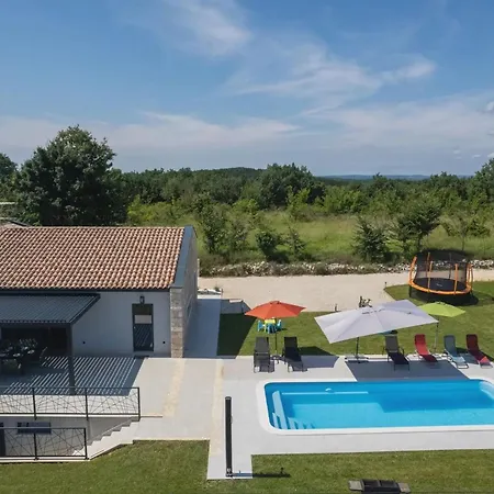 Levak Villa